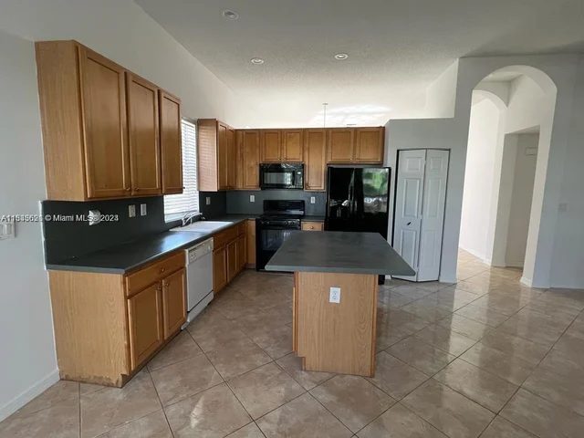 1315 NW 143rd Ave # 1315, Pembroke Pines FL 33028