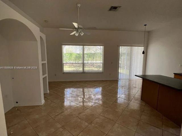 1315 NW 143rd Ave # 1315, Pembroke Pines FL 33028