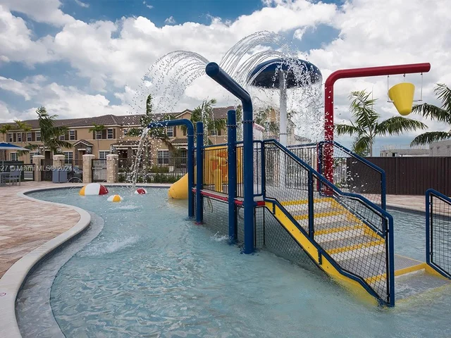 16934 sw SW 92nd St cir, Miami FL 33196