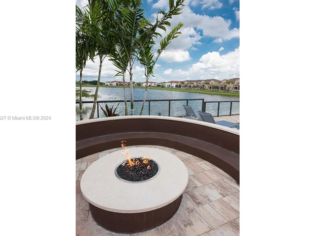 16934 sw SW 92nd St cir, Miami FL 33196