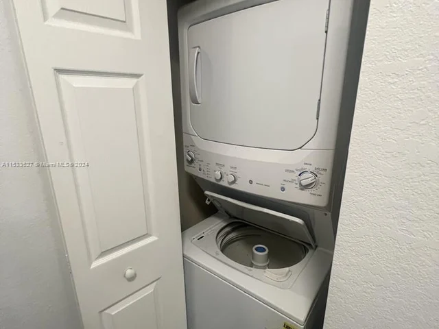 16934 sw SW 92nd St cir, Miami FL 33196