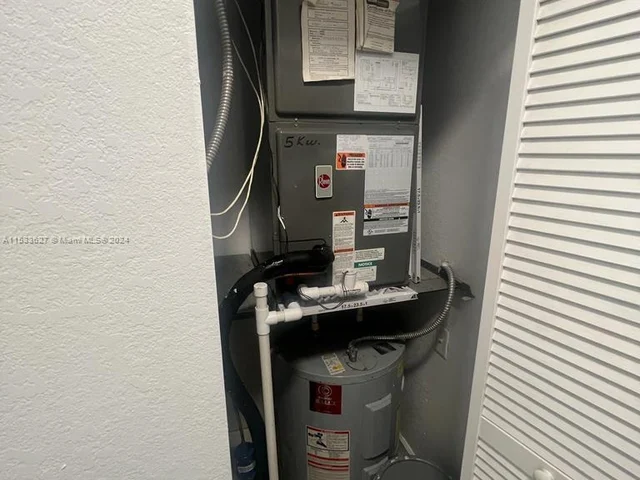 16934 sw SW 92nd St cir, Miami FL 33196