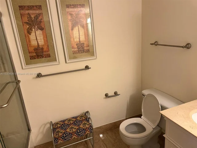 1000 Parkview Dr # 531, Hallandale Beach FL 33009