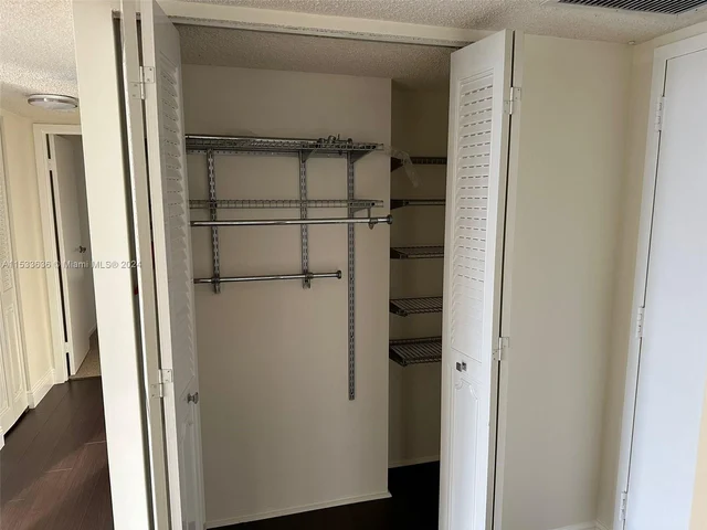 1000 Parkview Dr # 531, Hallandale Beach FL 33009