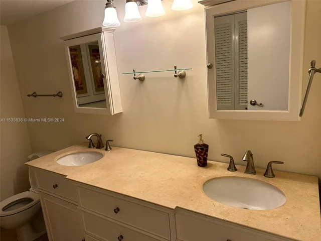 1000 Parkview Dr # 531, Hallandale Beach FL 33009