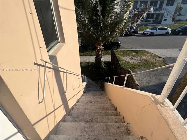 1935 SW 2nd St # 2, Miami FL 33135