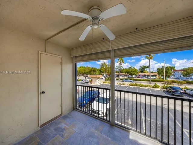 257 S Cypress Rd # 425, Pompano Beach FL 33060