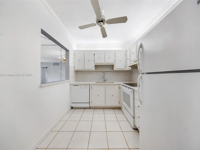 257 S Cypress Rd # 425, Pompano Beach FL 33060