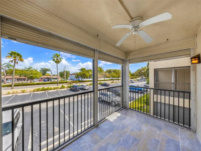 257 S Cypress Rd # 425, Pompano Beach FL 33060