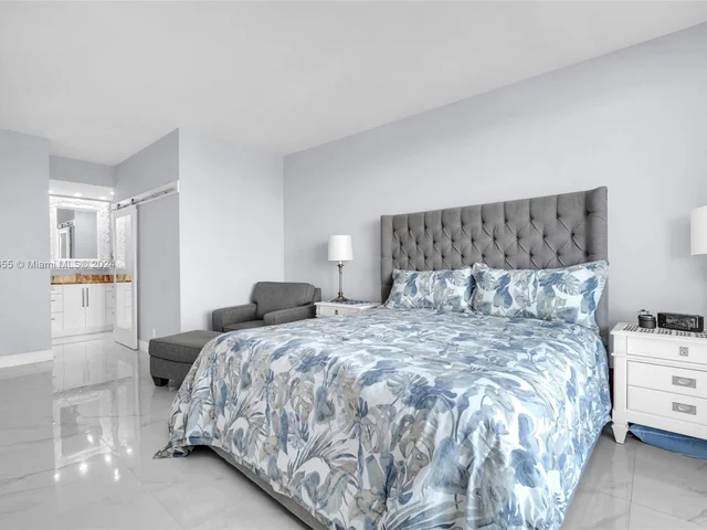 1600 S Ocean Dr, Hollywood FL 33019