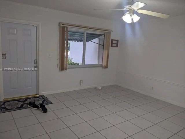 4460 NW 19th Ave, Oakland Park FL 33309