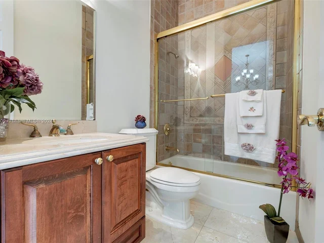 16990 SW 184th St, Miami FL 33187