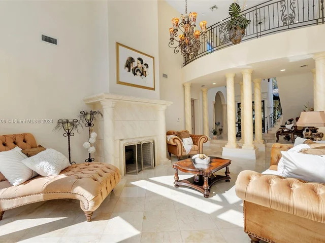 16990 SW 184th St, Miami FL 33187