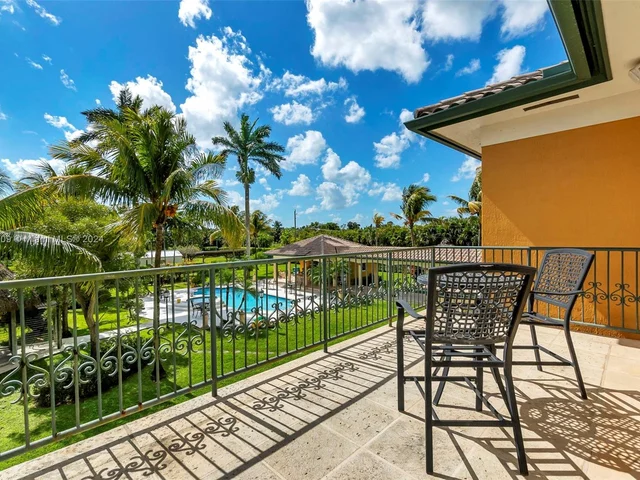 16990 SW 184th St, Miami FL 33187