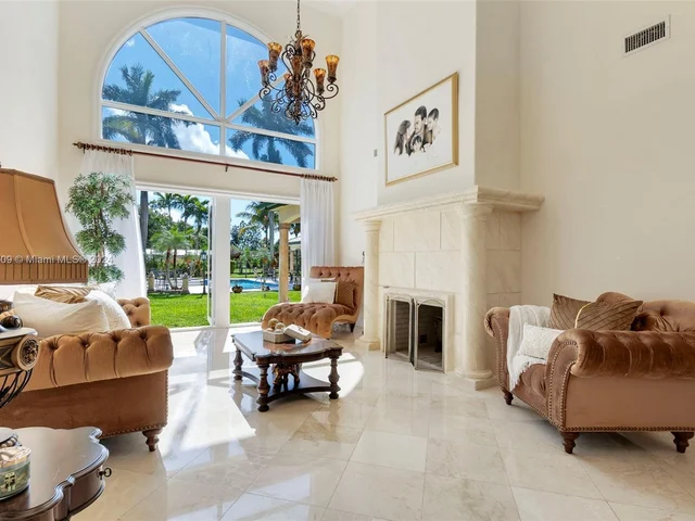 16990 SW 184th St, Miami FL 33187