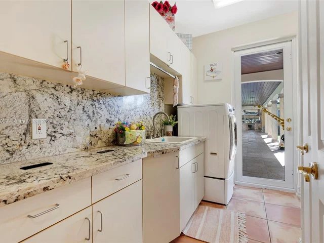 16990 SW 184th St, Miami FL 33187