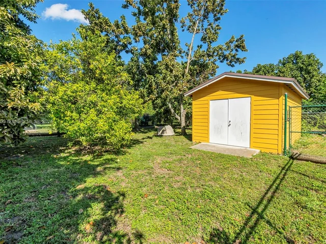 16990 SW 184th St, Miami FL 33187