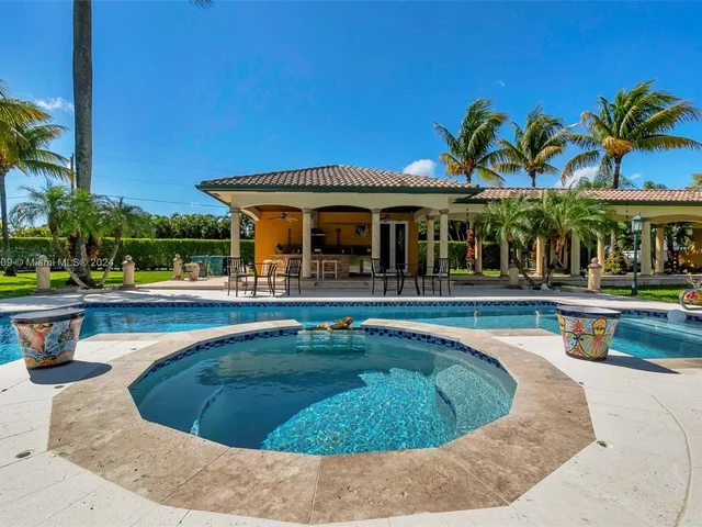 16990 SW 184th St, Miami FL 33187