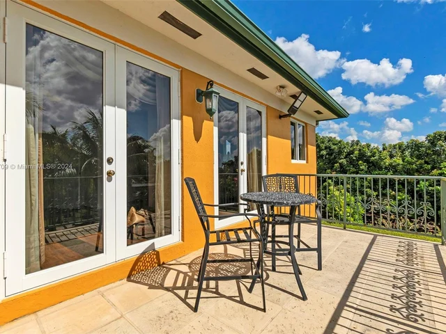 16990 SW 184th St, Miami FL 33187