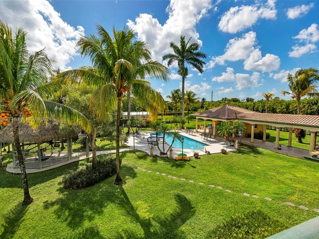 16990 SW 184th St, Miami FL 33187