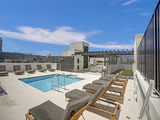 1030 15th St # 207, Miami Beach FL 33139