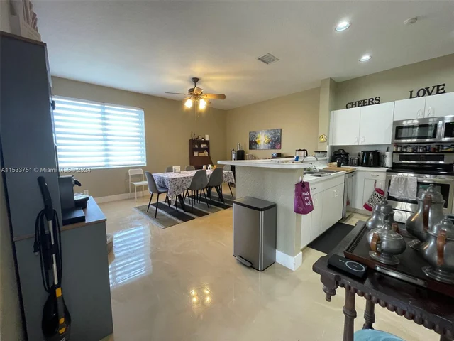 770 Stanton Dr, Weston FL 33326