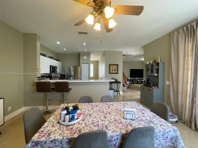 770 Stanton Dr, Weston FL 33326