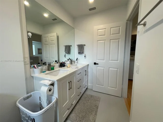 770 Stanton Dr, Weston FL 33326