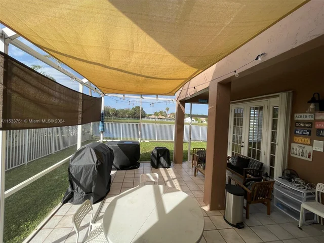 770 Stanton Dr, Weston FL 33326