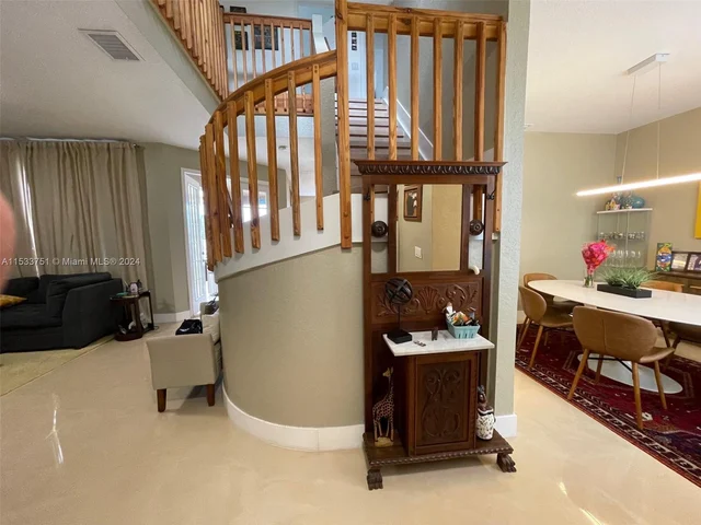 770 Stanton Dr, Weston FL 33326