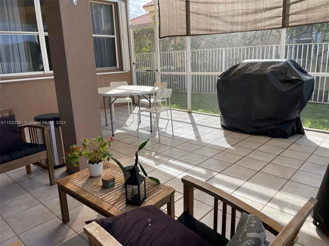 770 Stanton Dr, Weston FL 33326