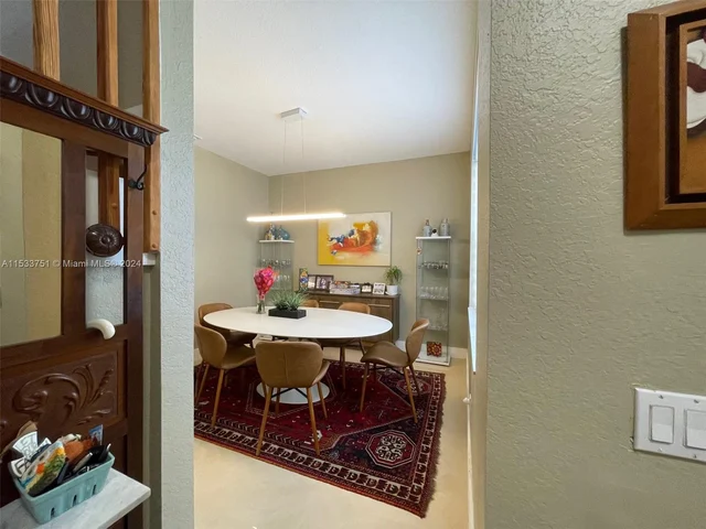 770 Stanton Dr, Weston FL 33326