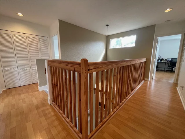 770 Stanton Dr, Weston FL 33326