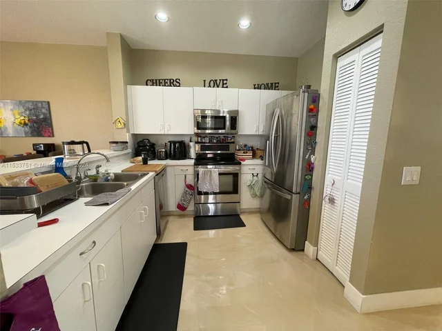 770 Stanton Dr, Weston FL 33326