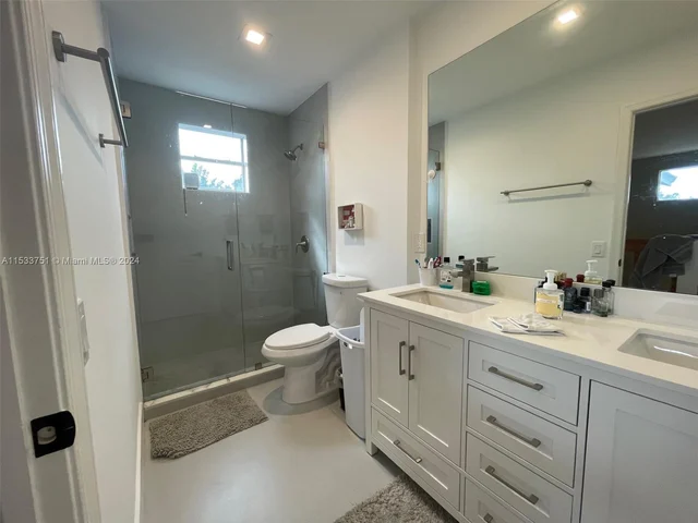 770 Stanton Dr, Weston FL 33326