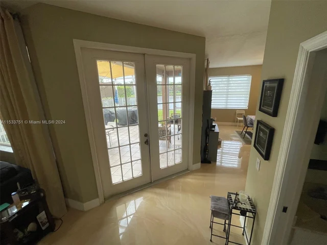 770 Stanton Dr, Weston FL 33326