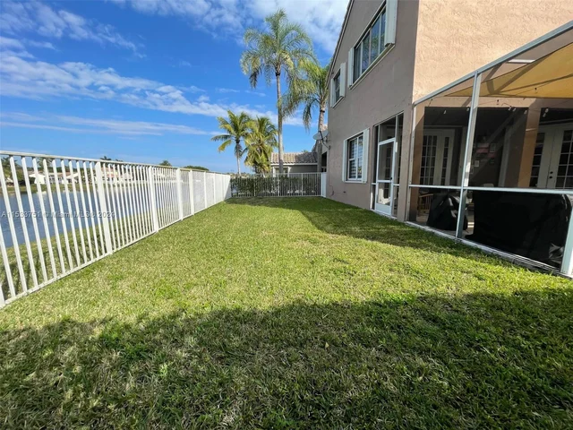 770 Stanton Dr, Weston FL 33326