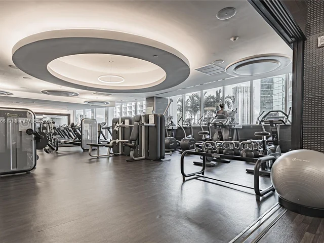 200 Biscayne Boulevard Way # 4501, Miami FL 33131