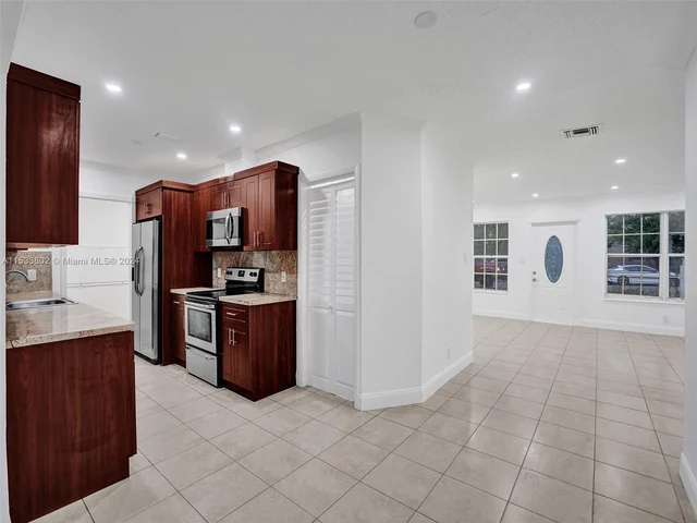 2251 NW 29th Ter, Fort Lauderdale FL 33311