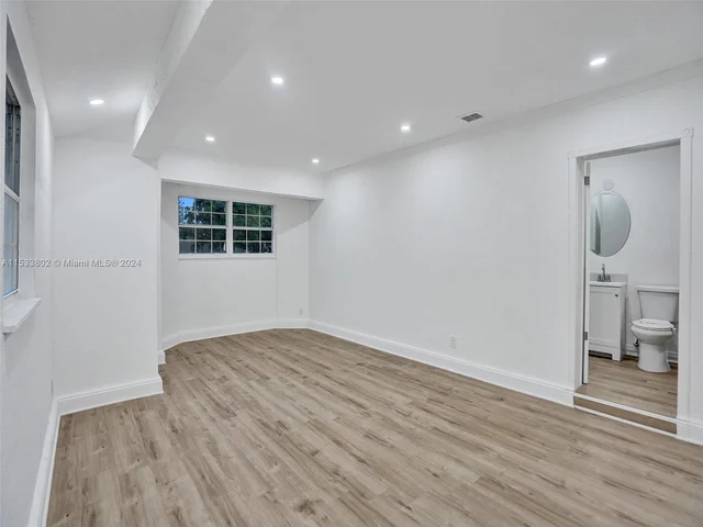 2251 NW 29th Ter, Fort Lauderdale FL 33311