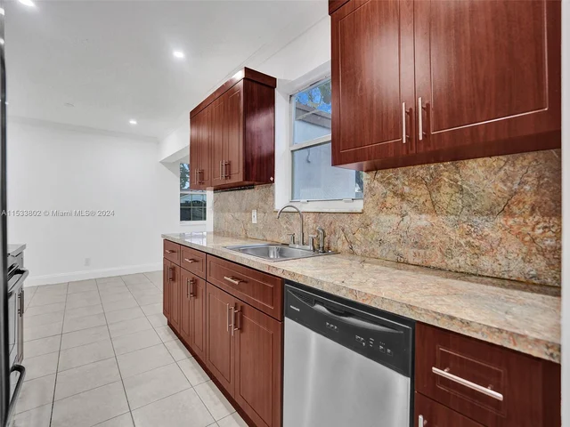 2251 NW 29th Ter, Fort Lauderdale FL 33311