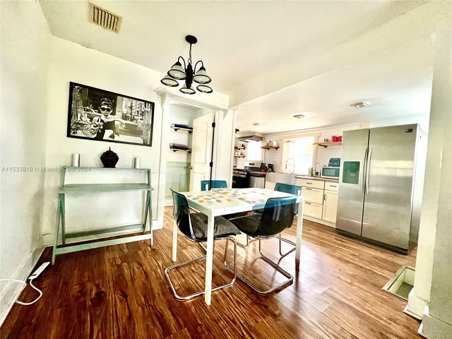 2220 Roosevelt St, Hollywood FL 33020