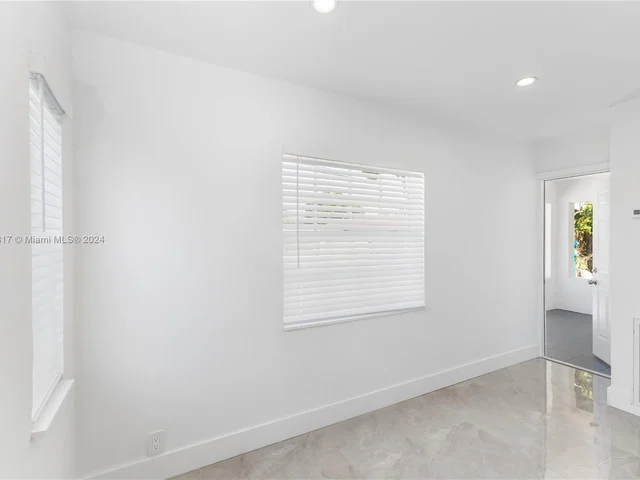 2320 NW 55th St # 2320, Miami FL 33142