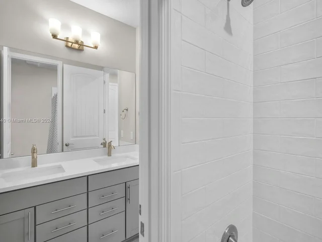 5103 Eucalyptus Dr, Hollywood FL 33021