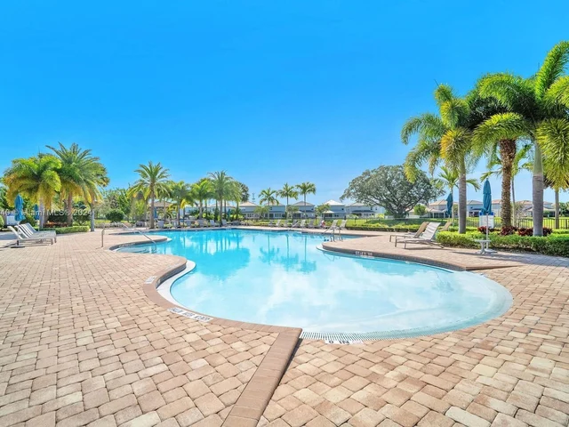 5103 Eucalyptus Dr, Hollywood FL 33021