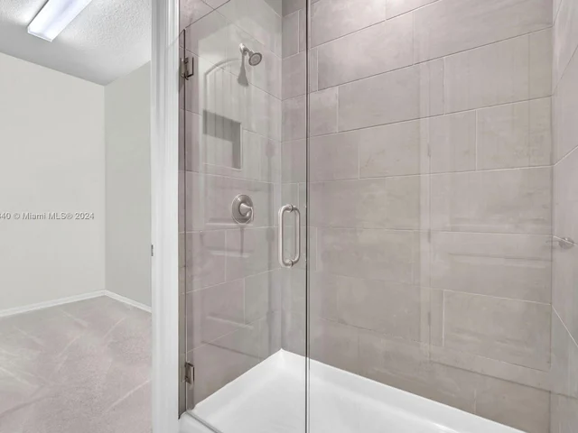 5103 Eucalyptus Dr, Hollywood FL 33021