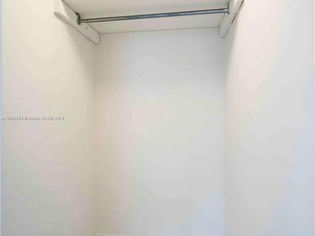 666 NE 80th St # 6, Miami FL 33138