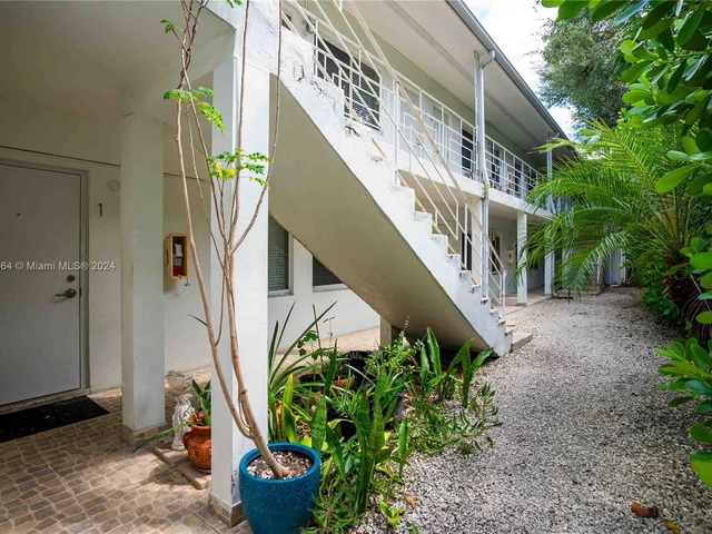 666 NE 80th St # 6, Miami FL 33138