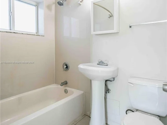 666 NE 80th St # 6, Miami FL 33138