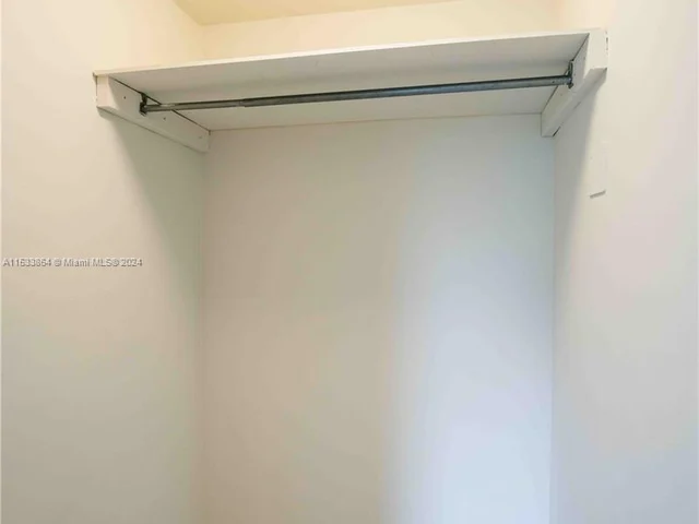 666 NE 80th St # 6, Miami FL 33138